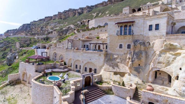 IMPERIAL CAVE SUITES & SPA